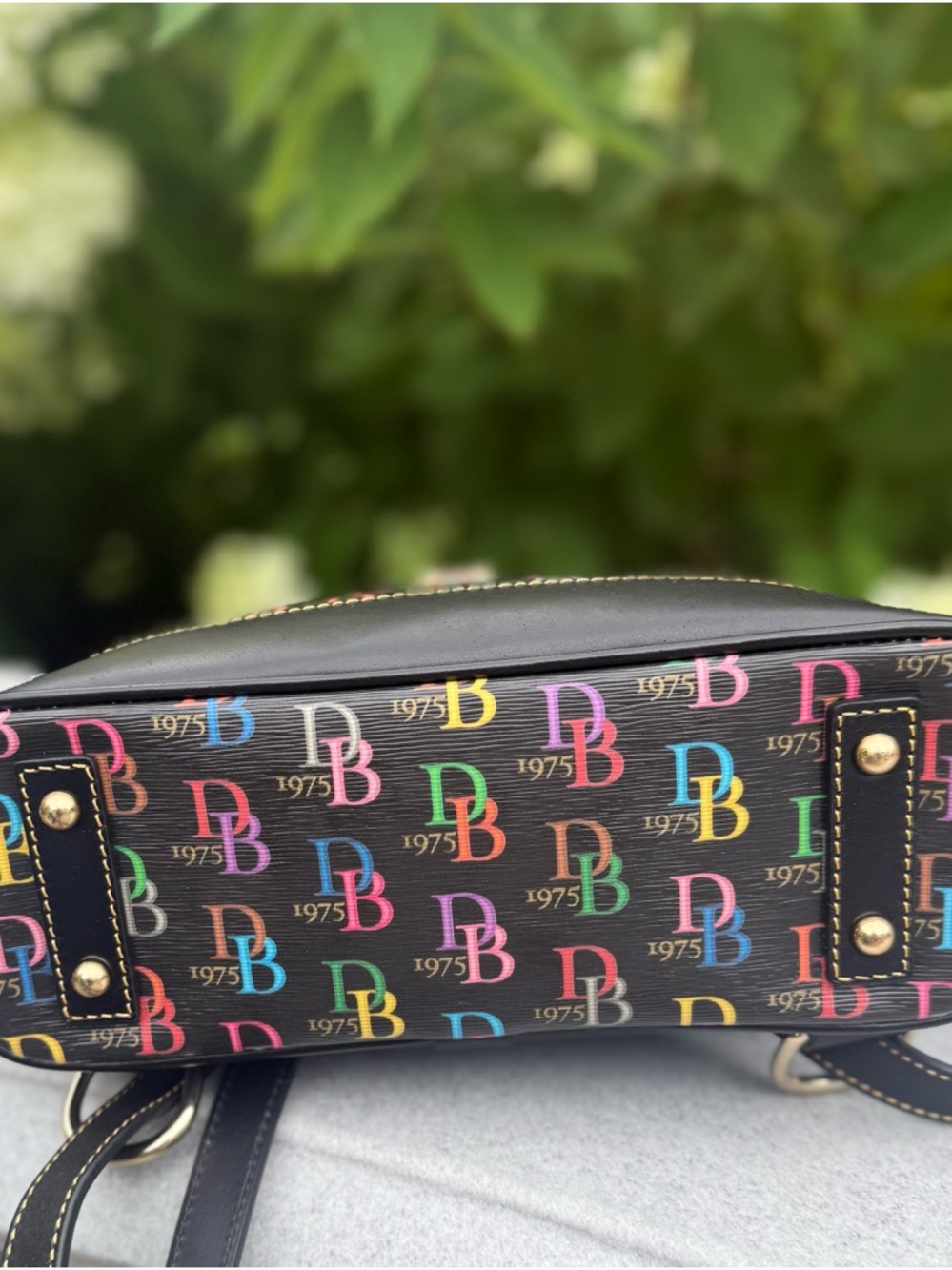 Dooney & Bourke DB75 Backpack in excellent condition - Picture 3 of 4